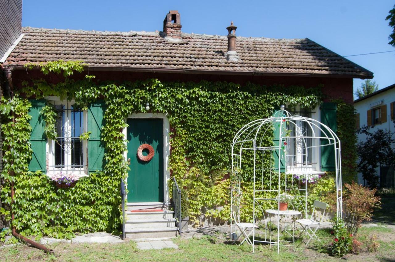 Il Cottage Vigevano Bagian luar foto